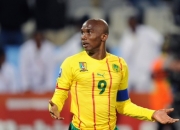 开云体育入口-喀麦隆队在比赛中顽强抗衡，赢得球迷掌声