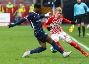 开云平台-关于美因茨客场逼平汉诺威，保持领先优势的信息