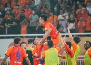 开云体育中国-上海上港主场三球告捷，追赶积分领头羊的简单介绍