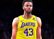 开云体育APP下载-关于罗马新晋新秀闪耀，助球队实现逆袭取胜的信息