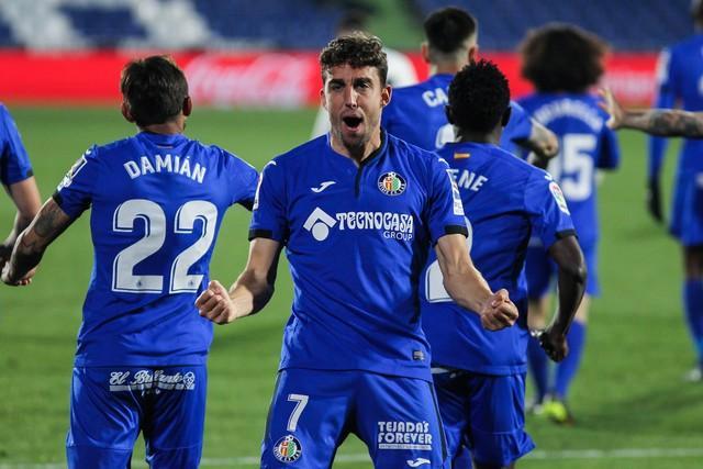 关于格拉纳达在主场赢得关键胜利，实现保级之路的信息