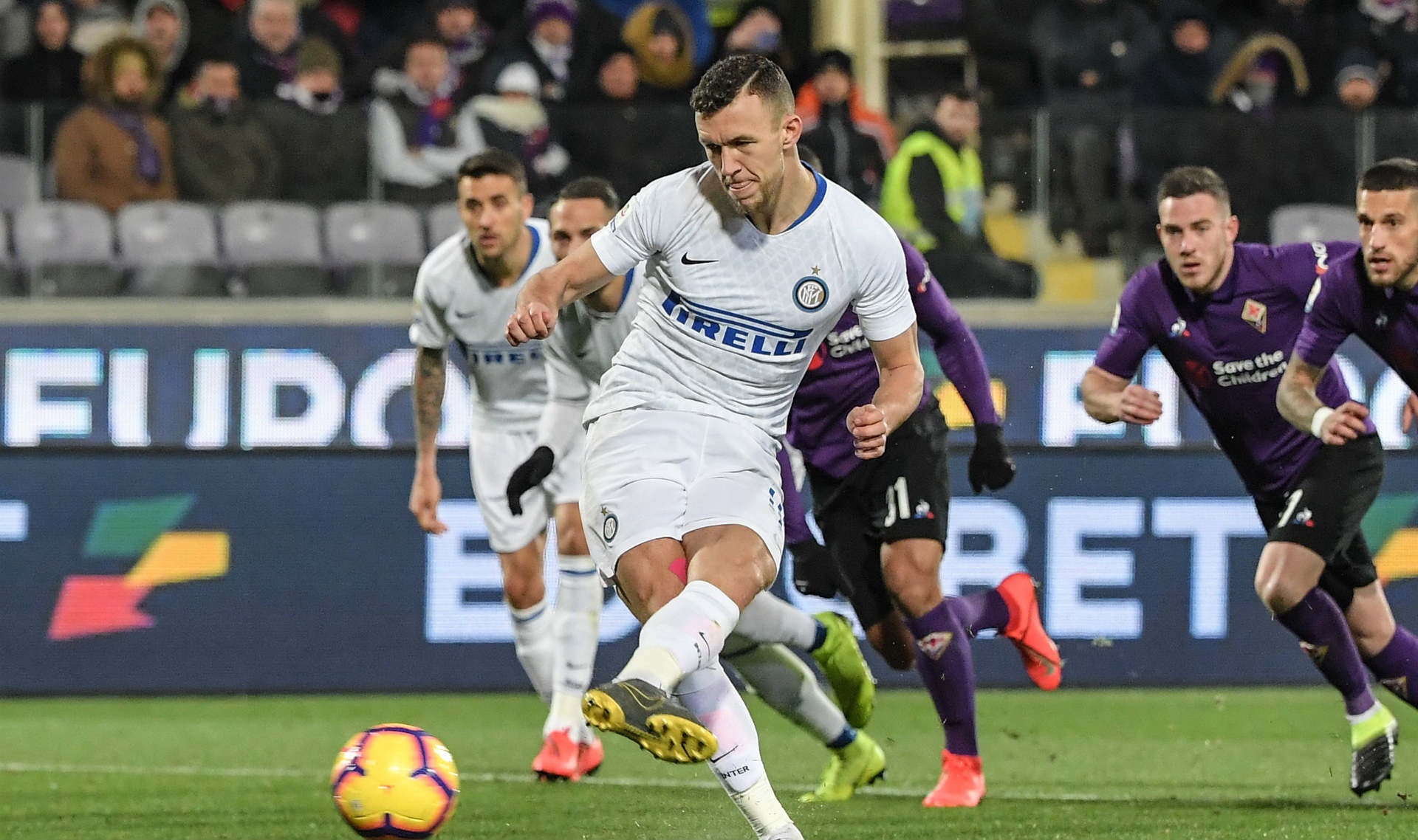 佛罗伦萨球员赛后拒绝接受采访,引发争议的简单介绍 佛罗伦萨球员赛后拒绝接受采访,引发争议的简单介绍