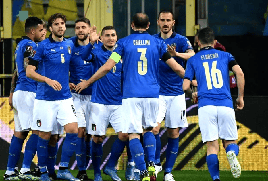 意大利队在关键比赛中获得胜利 意大利队在关键比赛中获得胜利