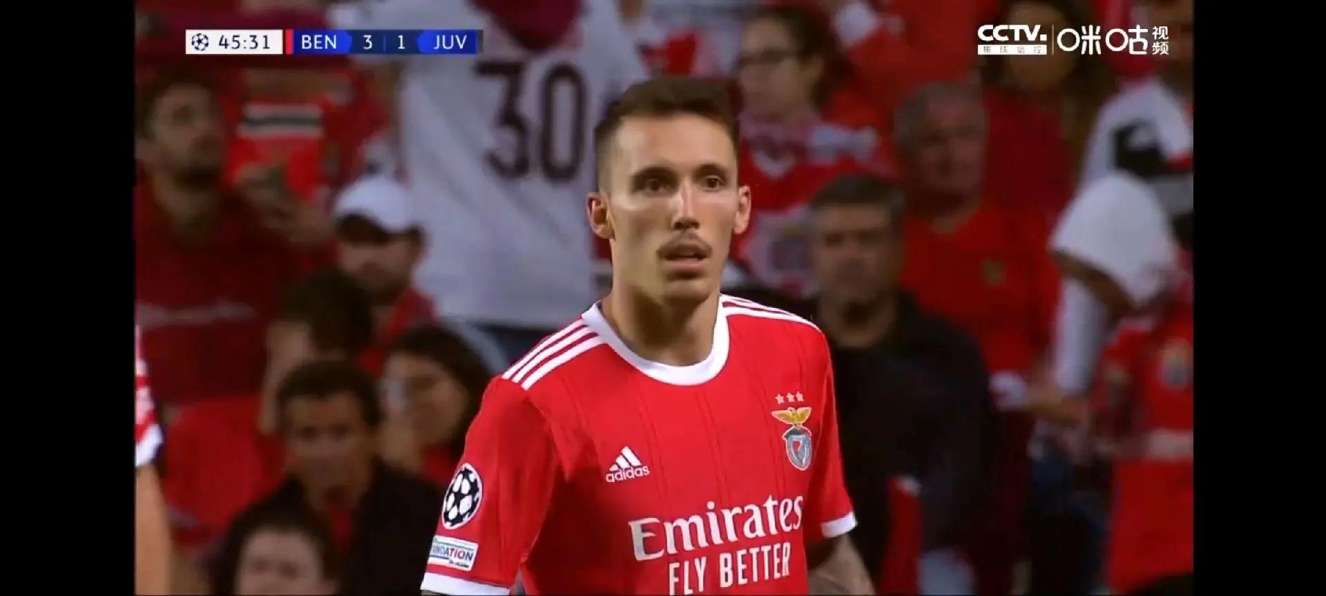 尤文图斯后防漏洞暴露,连续失球 尤文图斯后防漏洞暴露,连续失球