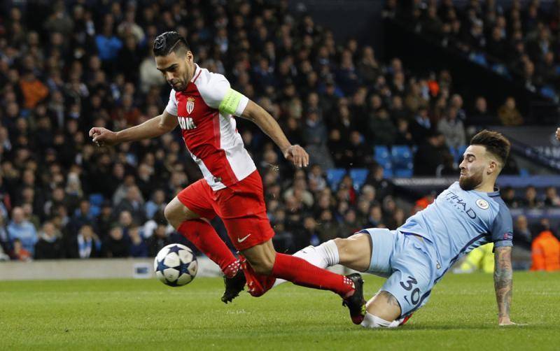 里昂年轻球员崭露头角，迎战强敌