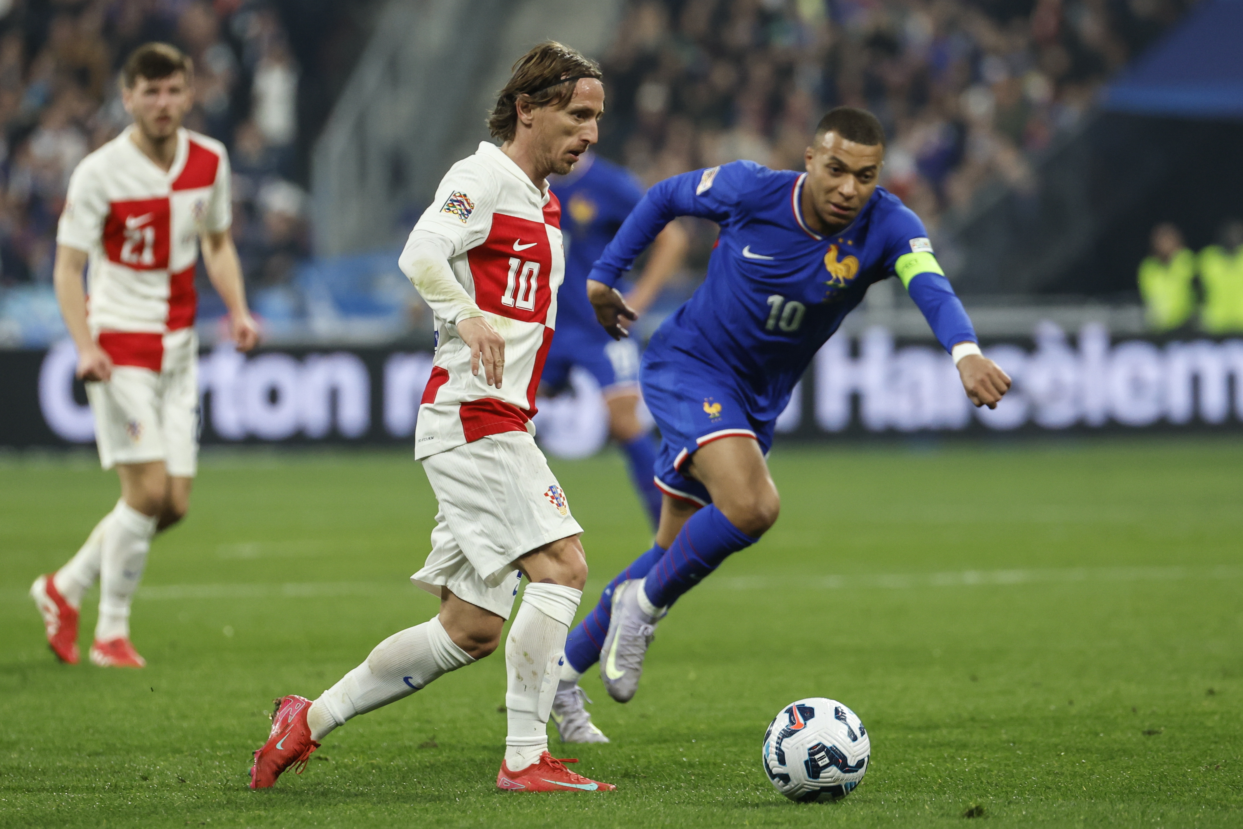 瑞典击败波兰,成功晋级欧国联半决赛 瑞典击败波兰,成功晋级欧国联半决赛