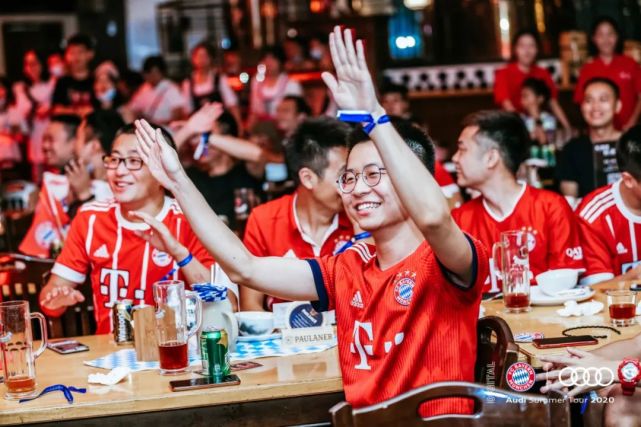 南美洲足球名宿重返赛场：脱胎换骨再次燃情的简单介绍