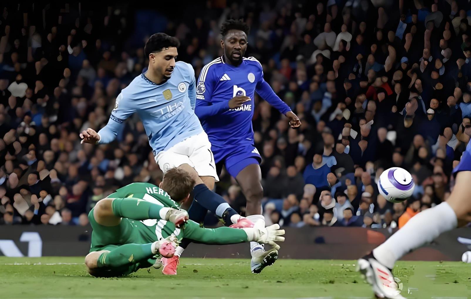 关于热门球队遭遇逆转失利！胜负悬念足球赛的信息