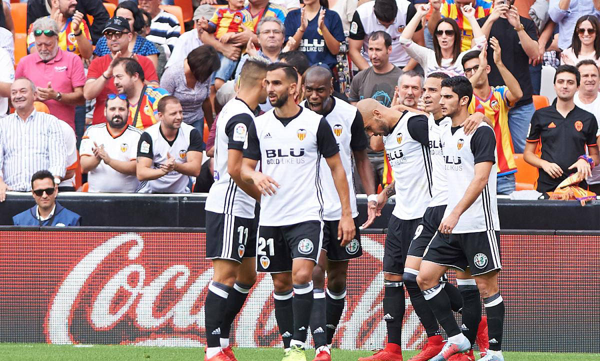 巴伦西亚主场告负,战绩持续低迷 巴伦西亚主场告负,战绩持续低迷