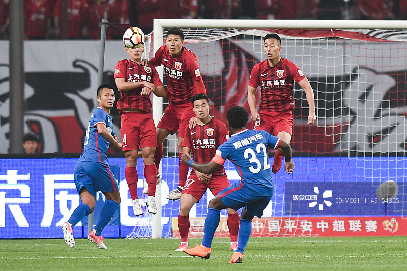 包含广州富力客场战胜重庆斯威，积分超越上港的词条