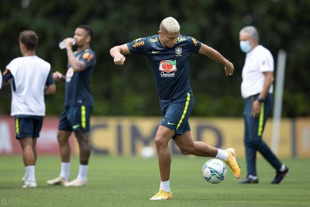 包含实力抢眼!欧洲预赛佳绩成色的词条 包含实力抢眼!欧洲预赛佳绩成色的词条