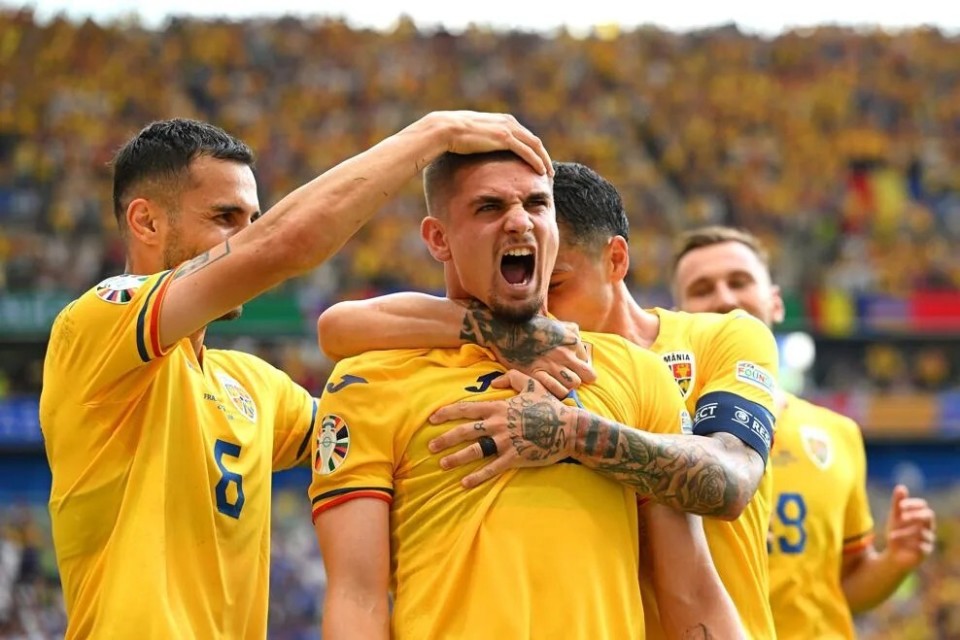 德国战胜罗马尼亚,晋级欧洲杯预选赛 德国战胜罗马尼亚,晋级欧洲杯预选赛