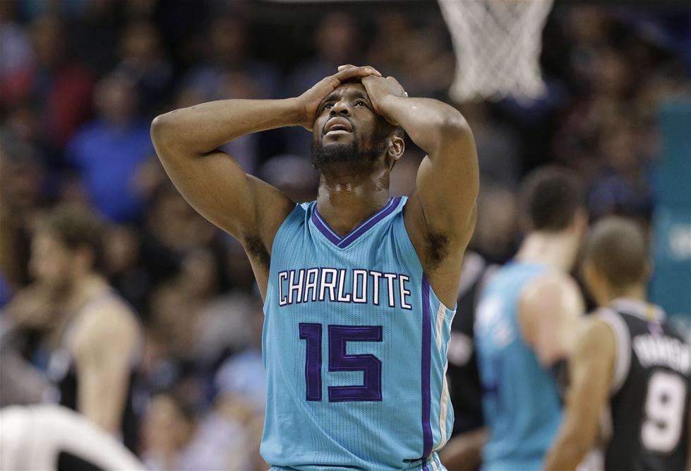 黄蜂主教练喊话球队，争取逆转乏力表现的简单介绍