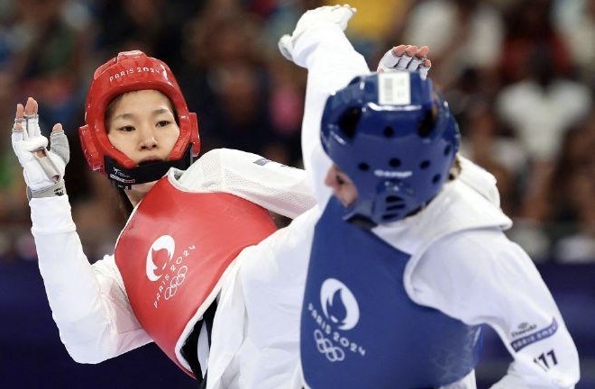 泰国代表团在跆拳道比赛中豪取冠军 泰国代表团在跆拳道比赛中豪取冠军