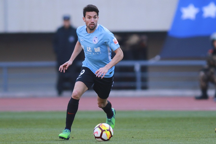 包含进球英雄荣耀异军突起领跑风云的词条