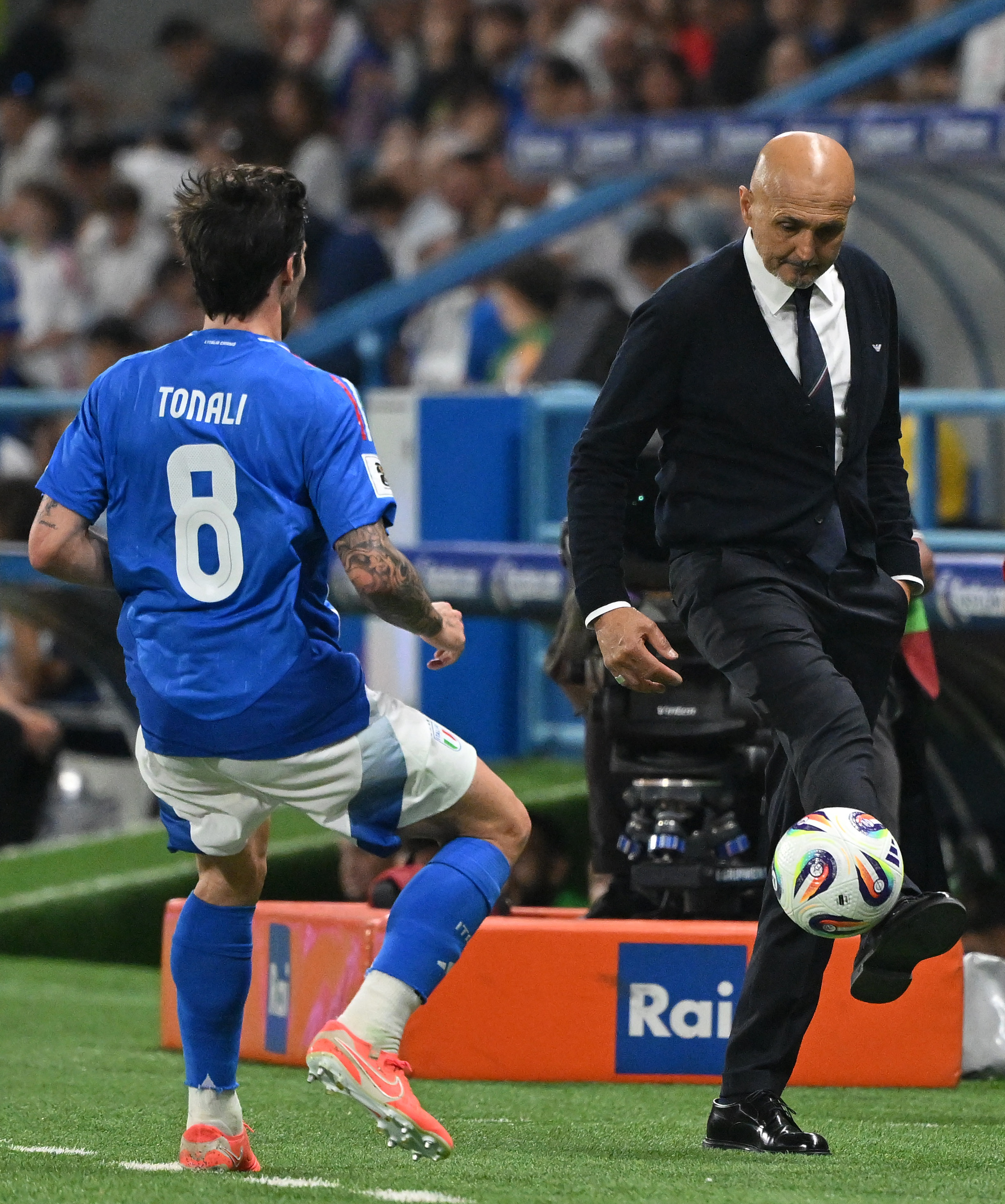 关于意大利防守稳固晋级欧洲杯预选赛,前景光明的信息 关于意大利防守稳固晋级欧洲杯预选赛,前景光明的信息