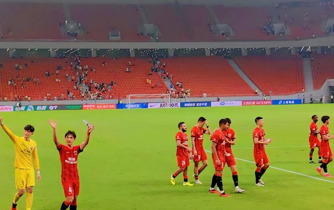 上海上港主场三球告捷，追赶积分领头羊的简单介绍