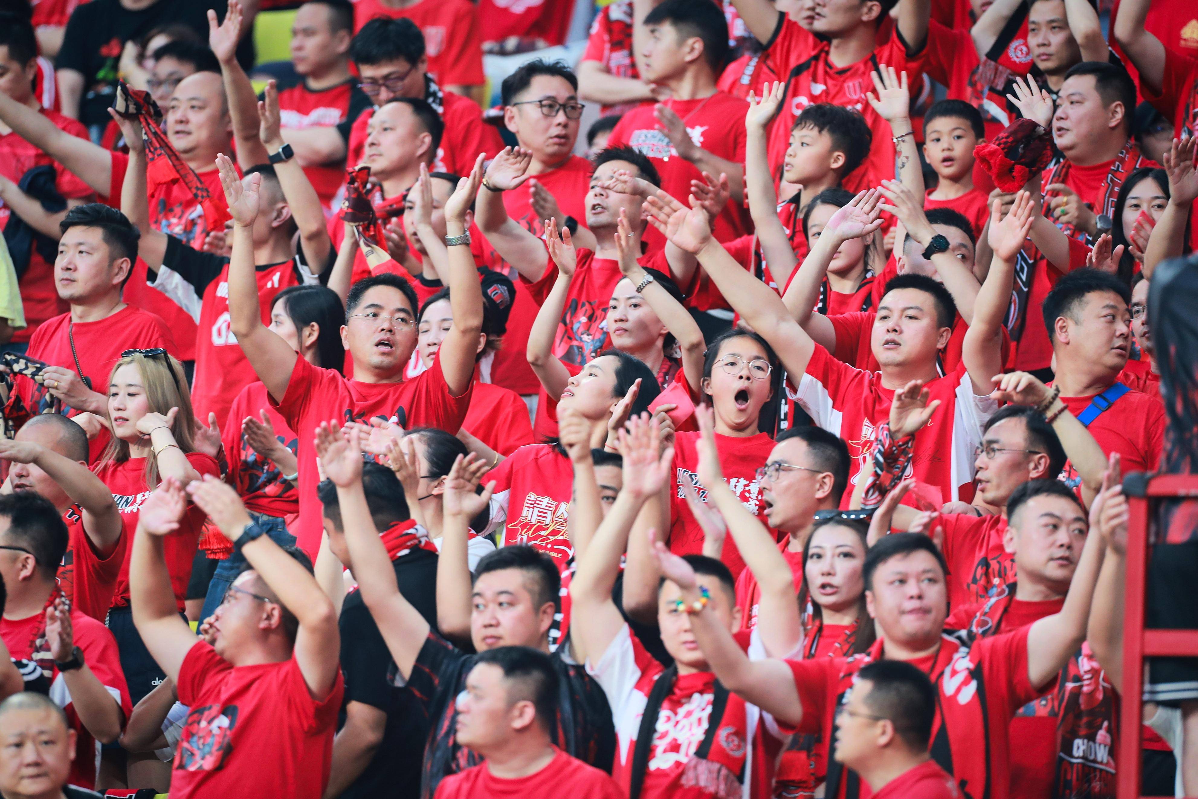 梦幻般进球助阵,国内足球赛场上演精彩绝伦的简单介绍 梦幻般进球助阵,国内足球赛场上演精彩绝伦的简单介绍