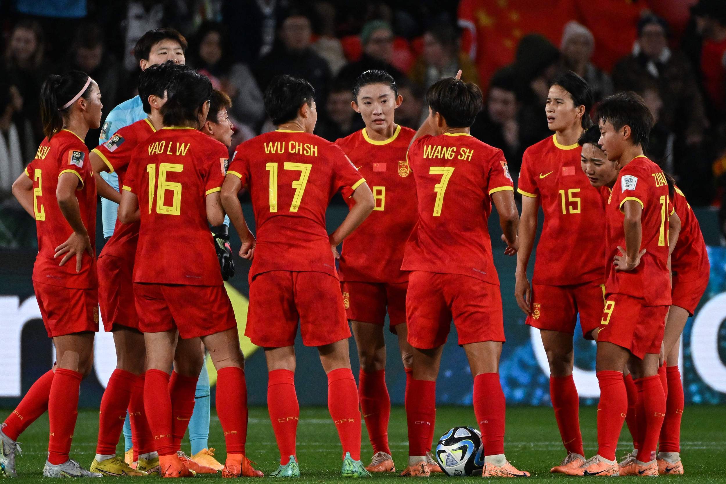 包含现场报道:中国队在女足比赛中交出亮眼表现!的词条 包含现场报道:中国队在女足比赛中交出亮眼表现!的词条