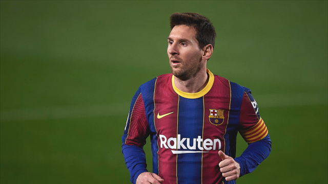 梅西助巴萨逆转，赢得关键胜利