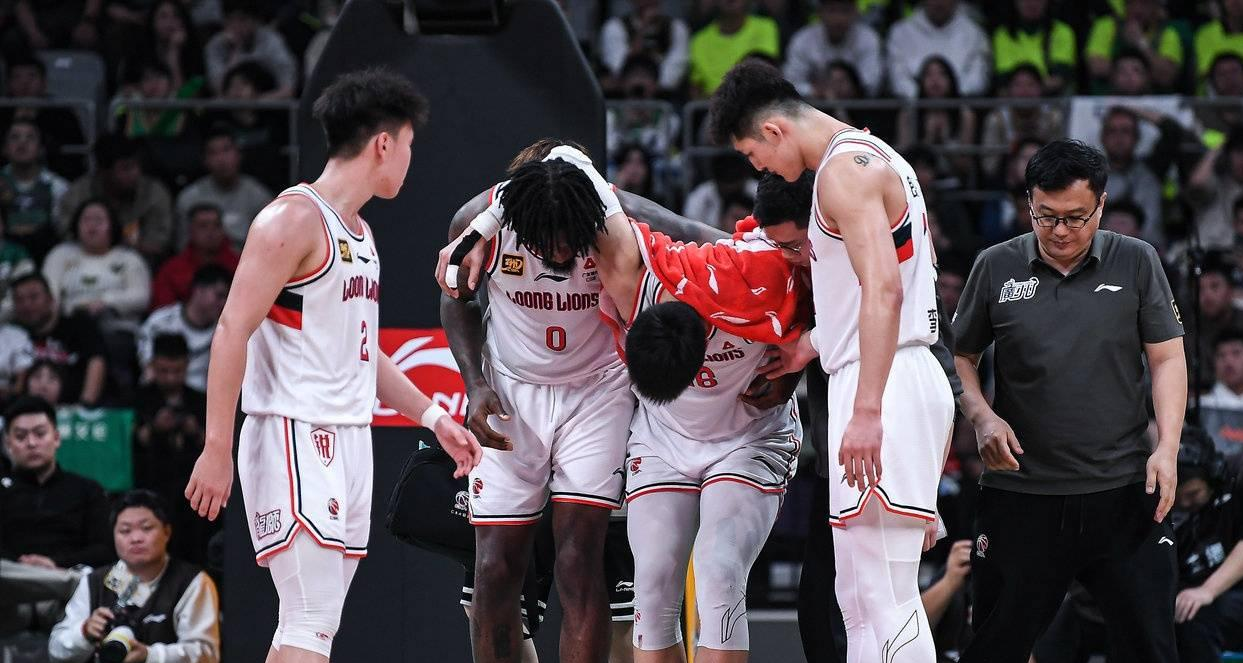 球队主力球员受伤,备战形式岌岌可危的简单介绍 球队主力球员受伤,备战形式岌岌可危的简单介绍