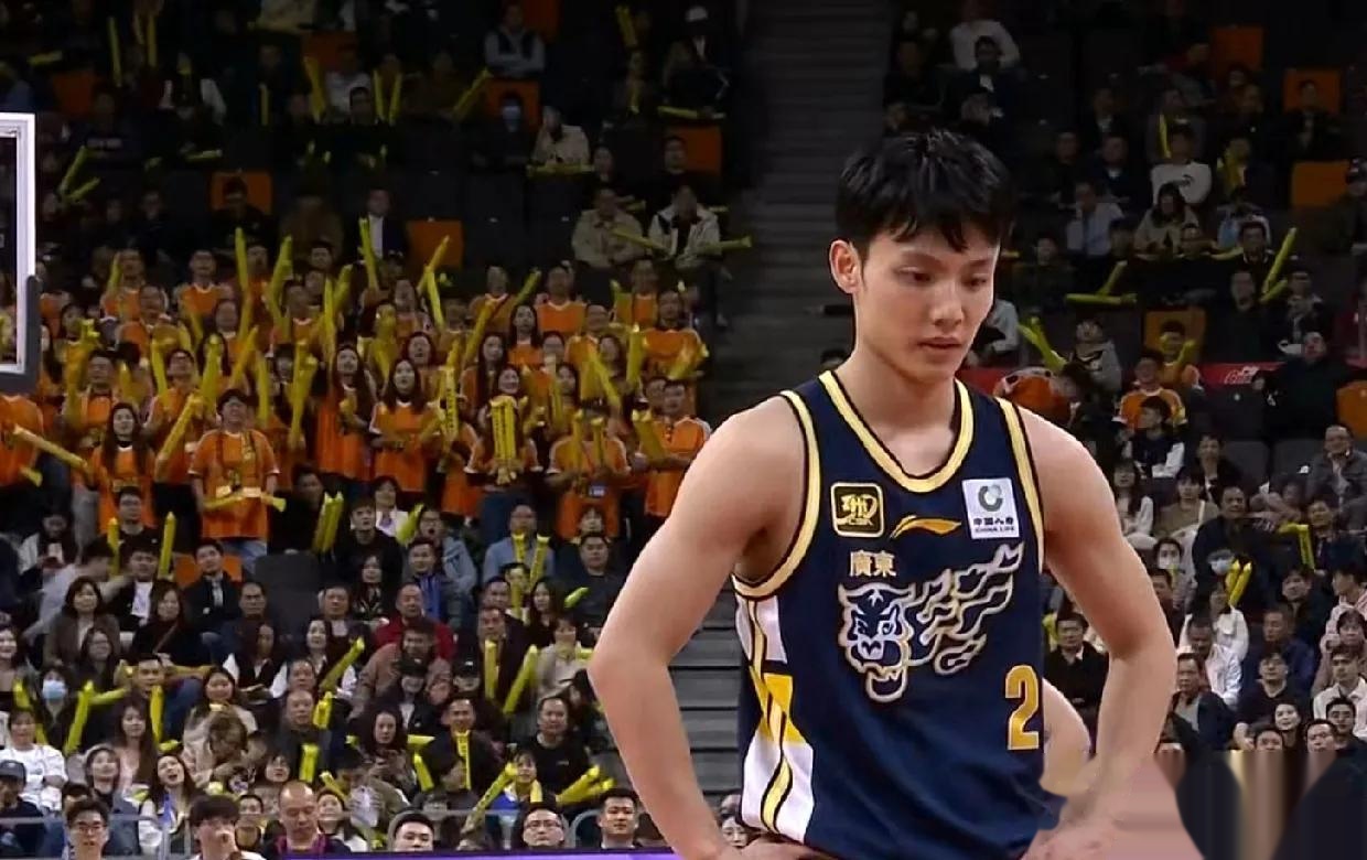 比赛结果出乎意料球员表现出色 比赛结果出乎意料球员表现出色