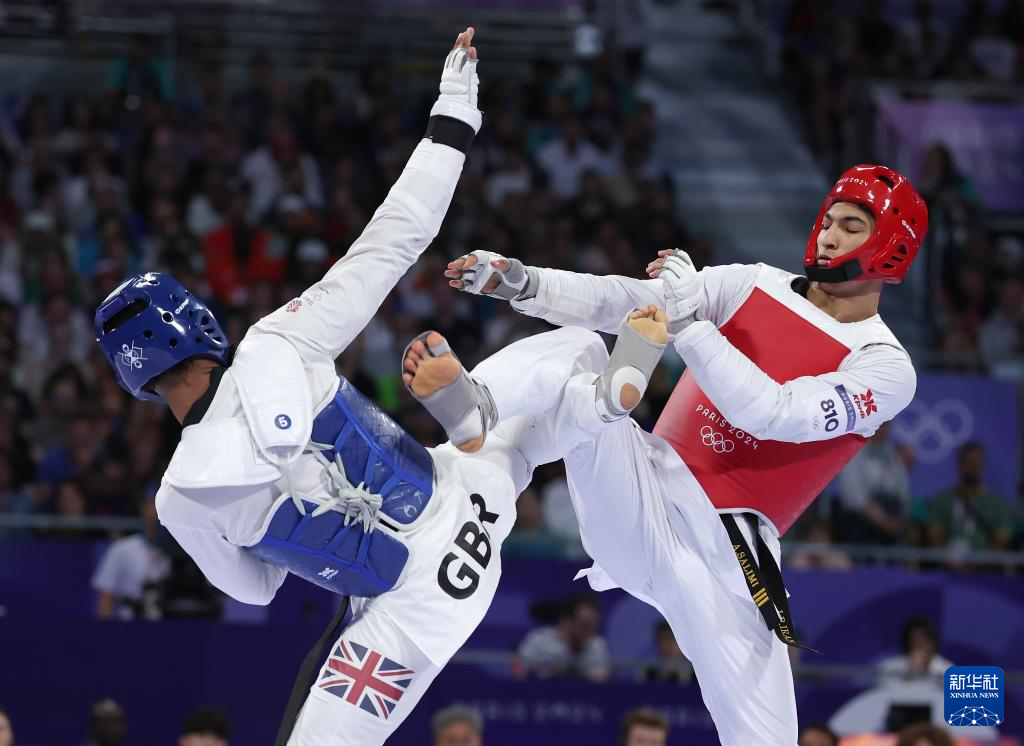 跆拳道比赛中伊朗选手夺得冠军