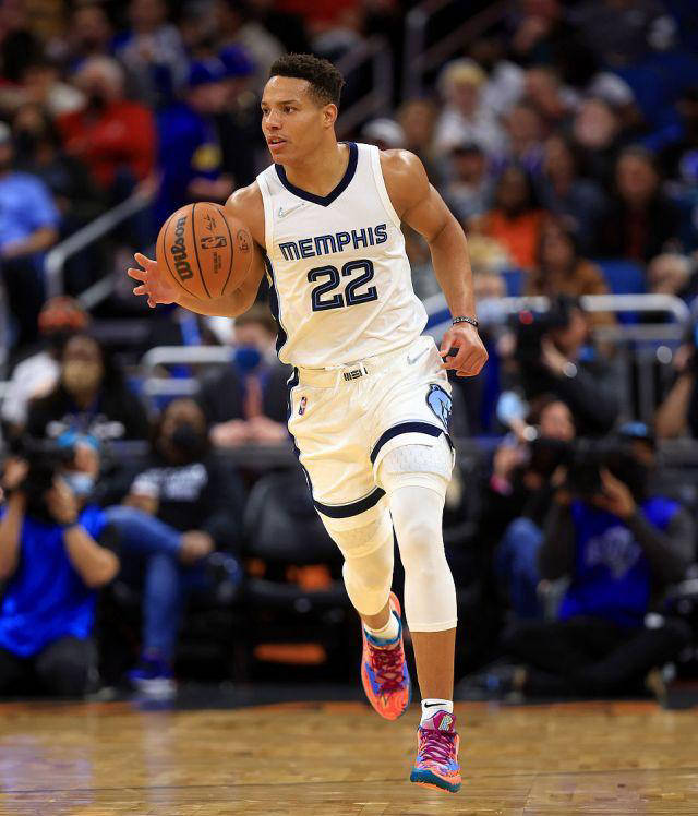 黄蜂队球员身体素质出众,备受瞩目 黄蜂队球员身体素质出众,备受瞩目