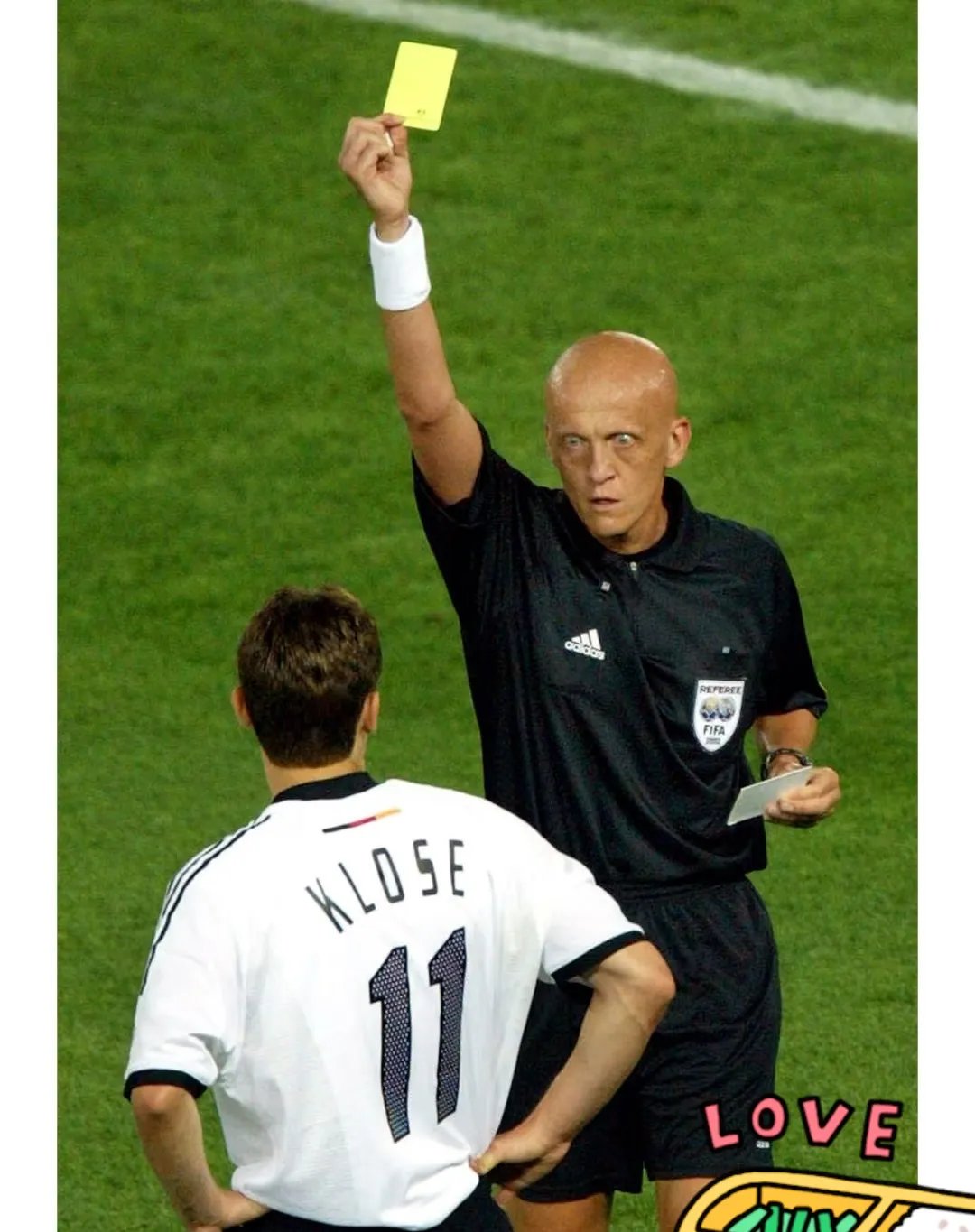 足球比赛中球员发挥了出色的领袖才能 足球比赛中球员发挥了出色的领袖才能