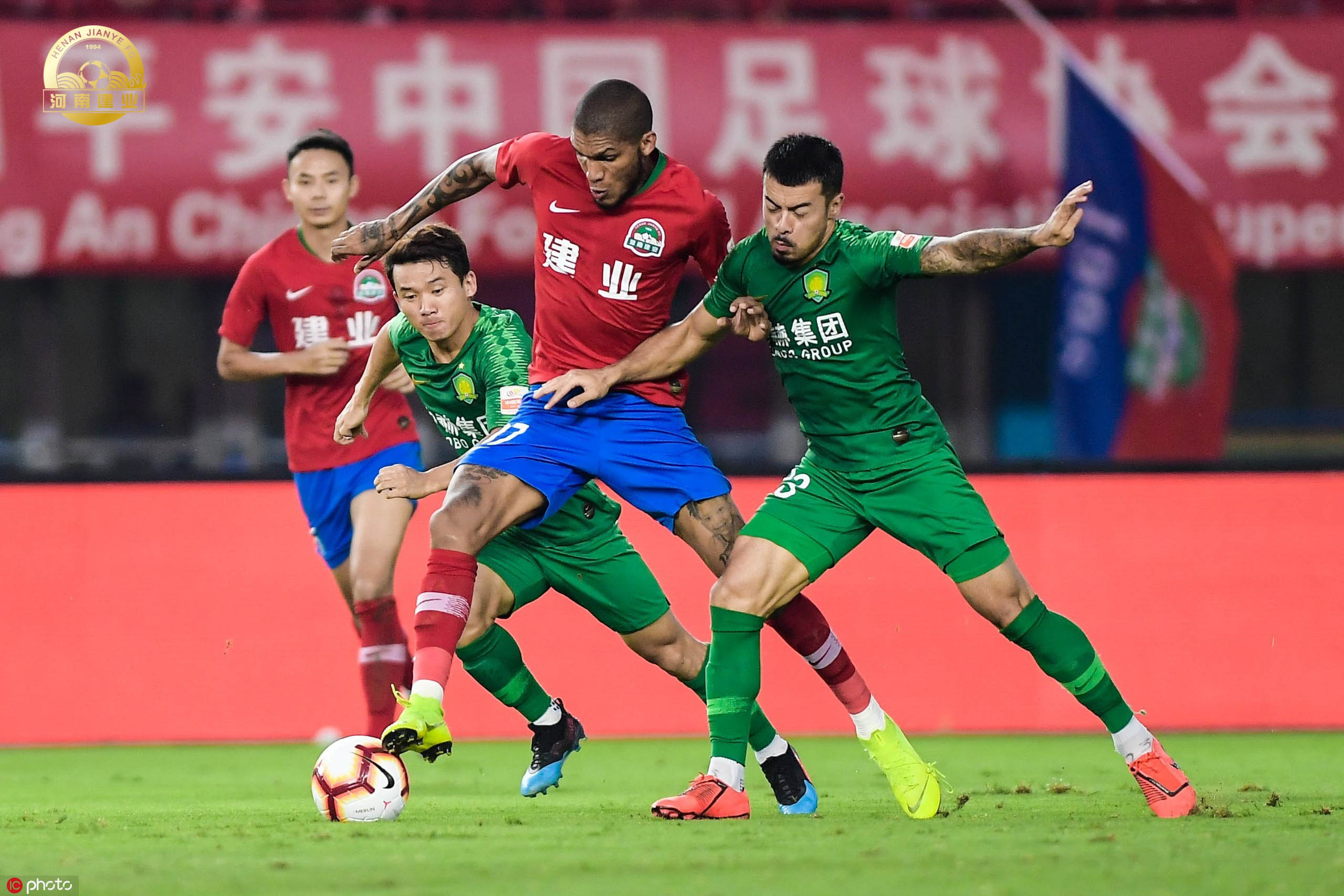 河南建业客场绝杀南昌八一,跻身升级区的简单介绍 河南建业客场绝杀南昌八一,跻身升级区的简单介绍