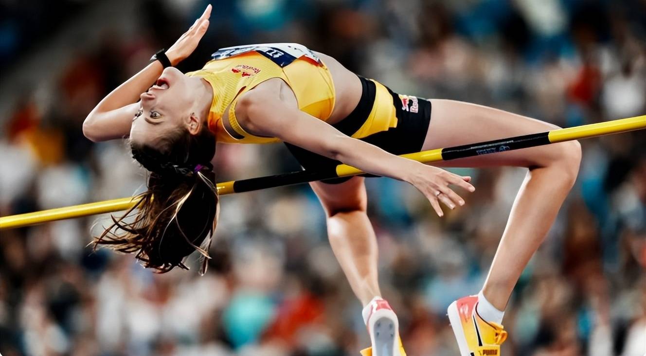 乌克兰跳水选手稳定发挥，晋级决赛