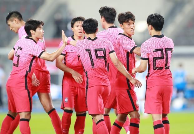 DRX险胜KT，369成为全场焦点小组赛3:1（北京）