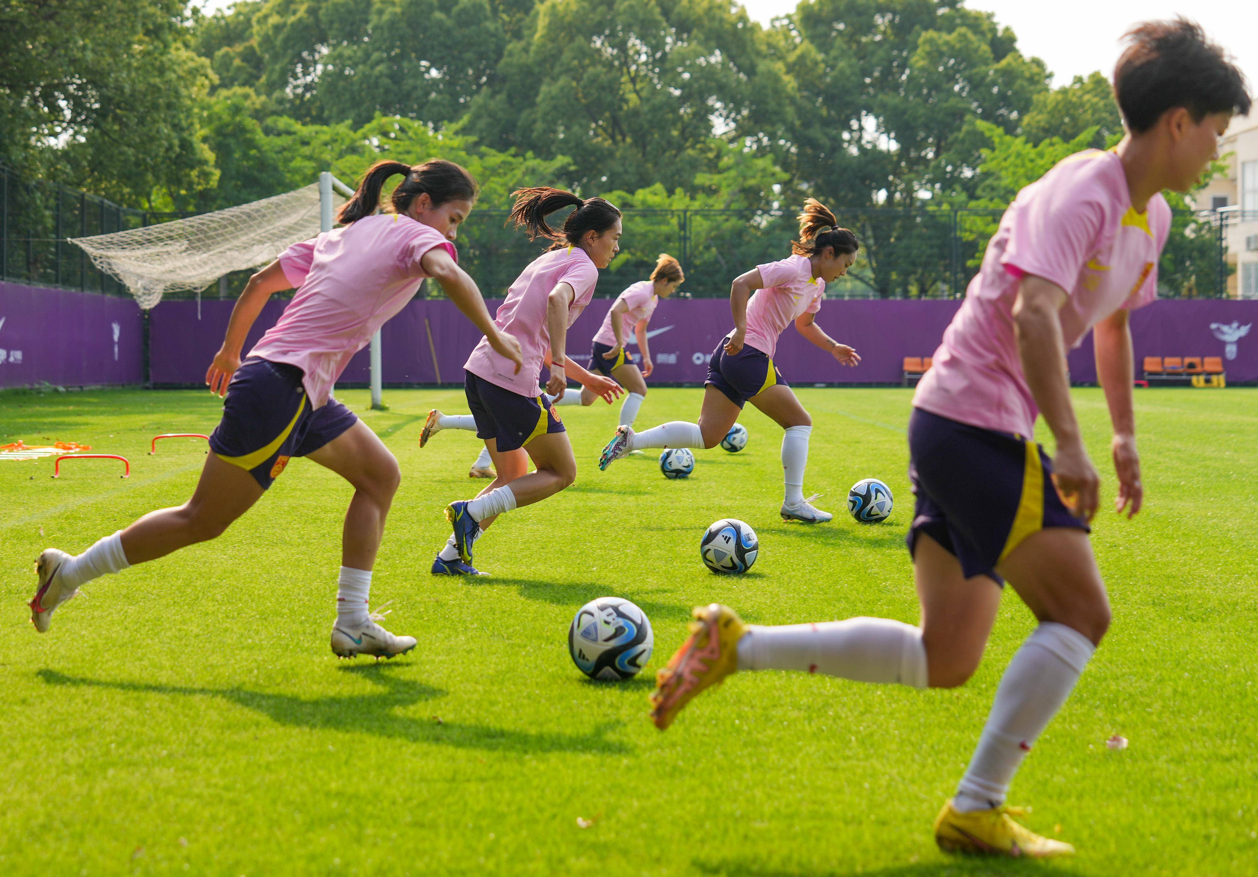 包含等待见证奇迹:斯洛文尼亚女足备战赛事的词条 包含等待见证奇迹:斯洛文尼亚女足备战赛事的词条