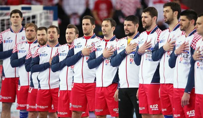 关于沙尔克04迎战弗赖堡，谁能笑到最后？的信息