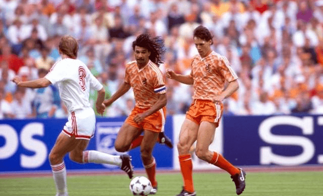 包含葡萄牙对北爱尔兰,强者虽决也各自获述的词条 包含葡萄牙对北爱尔兰,强者虽决也各自获述的词条