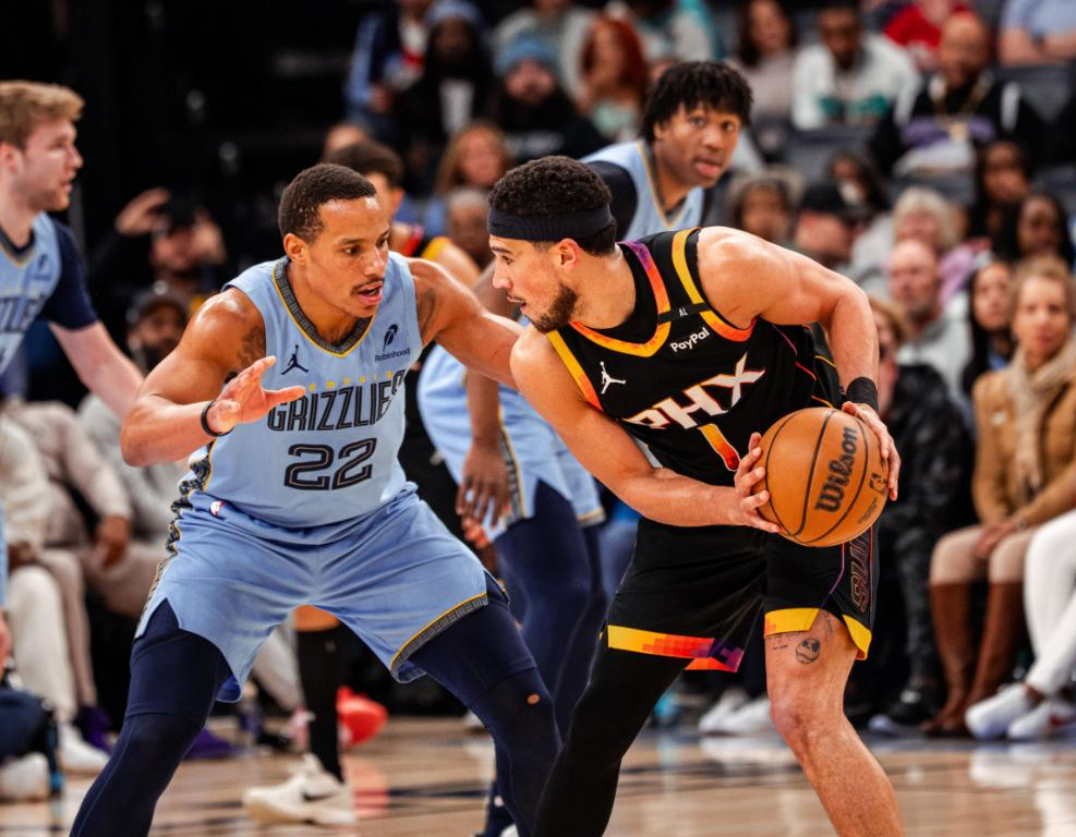 意大利男篮横扫灰熊,布克送出助攻的简单介绍 意大利男篮横扫灰熊,布克送出助攻的简单介绍