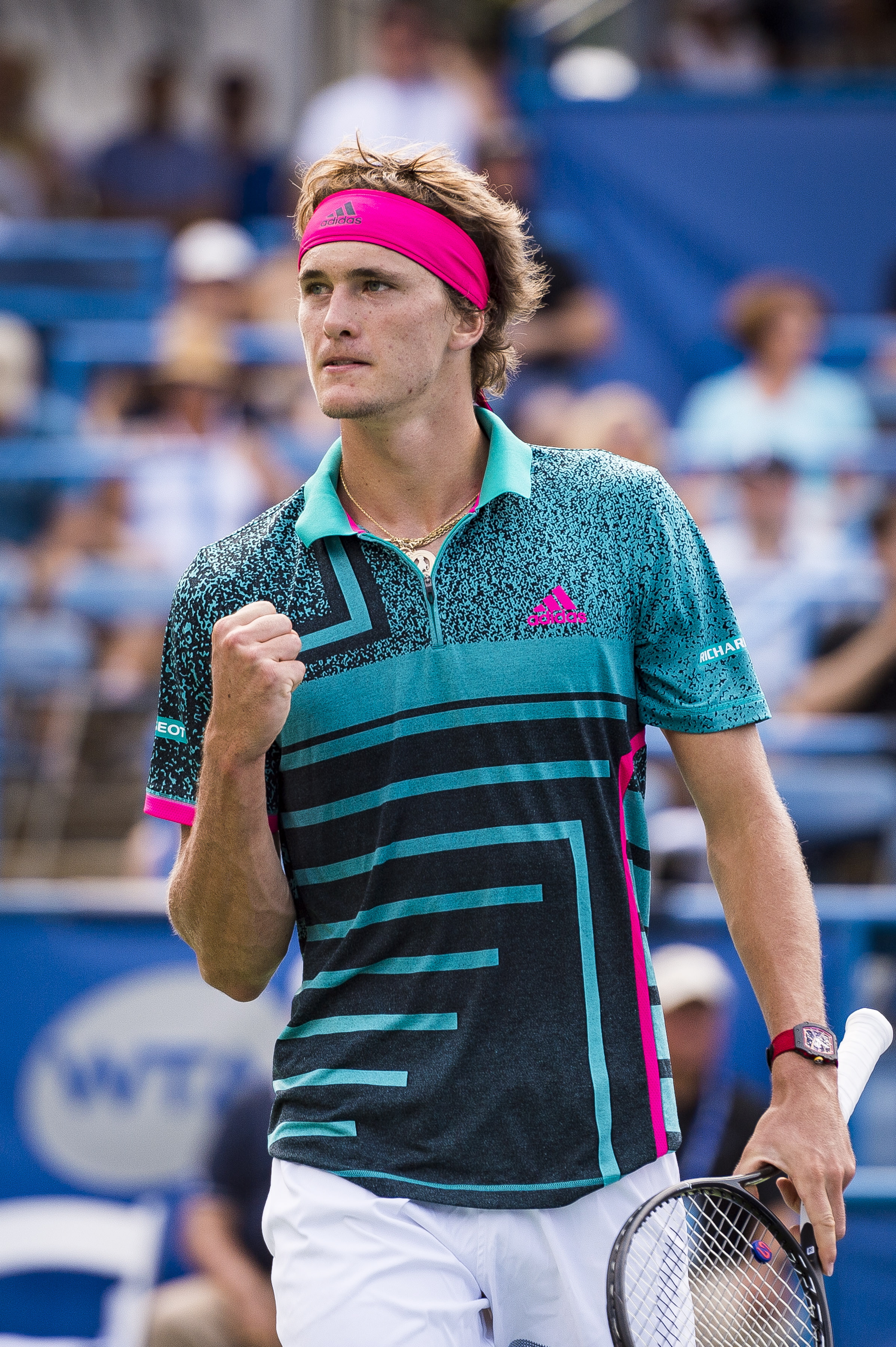 世界网球队轻取欧洲网球队,兹维列夫一己之力扛起全队的简单介绍 世界网球队轻取欧洲网球队,兹维列夫一己之力扛起全队的简单介绍