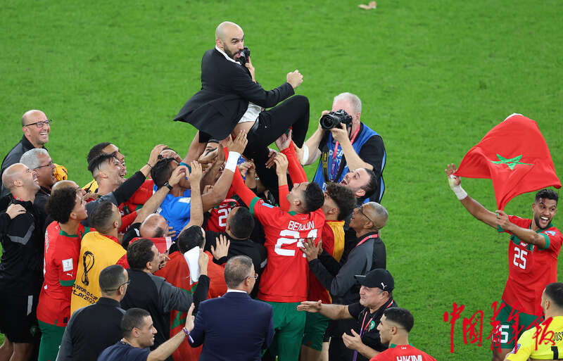 包含葡萄牙绝杀摩洛哥，格纳布里统治全场的词条